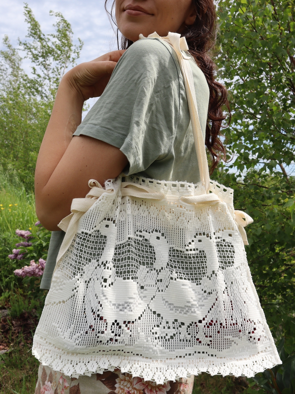 Upcycled White Crochet Vintage Lace Tote Bag Goose Geese Ducks - Picture 7 of 8